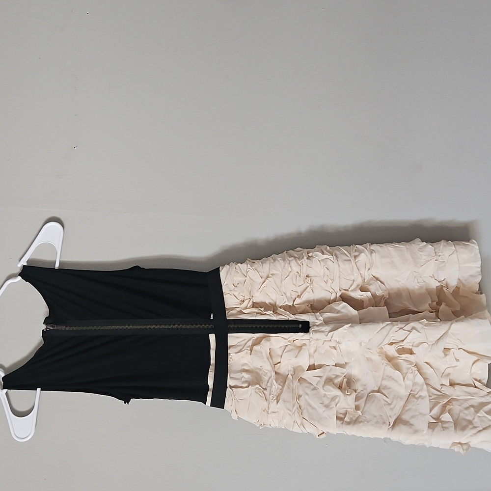 BCBGMaxAzria Silk Cotton Dress/Size 10 come with belt - Picture 2 of 9